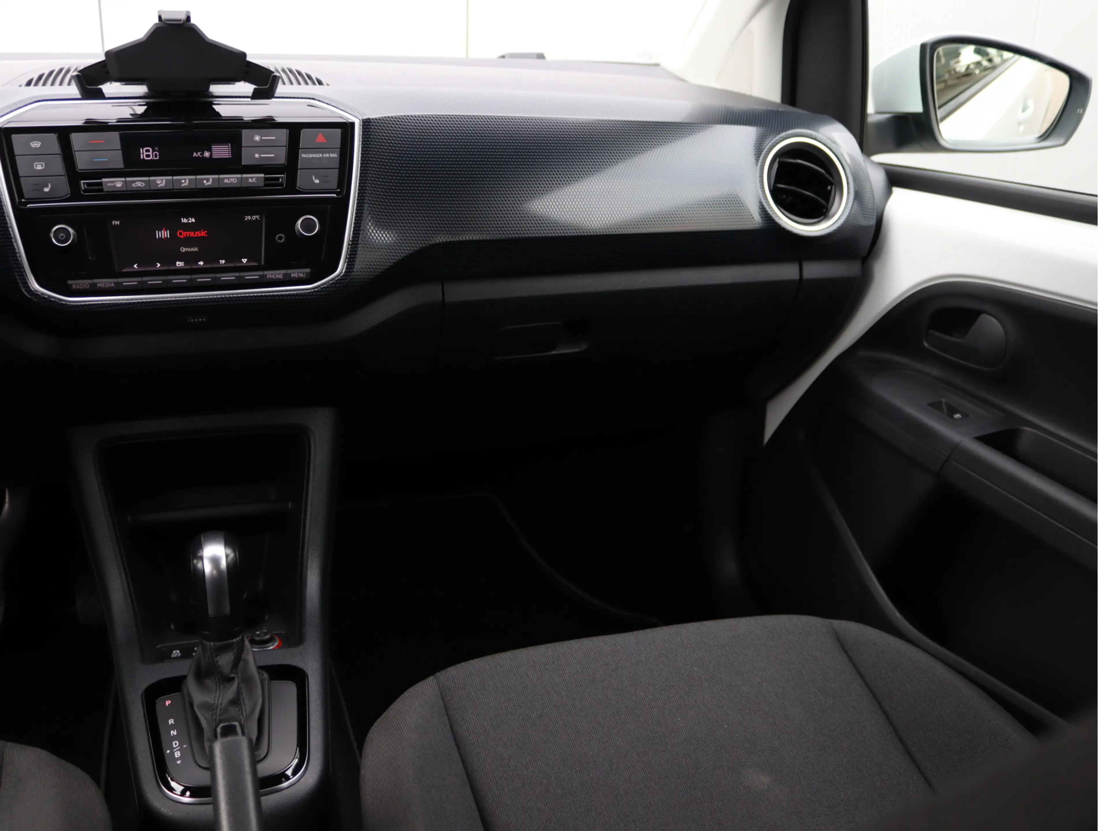 Volkswagen e-up! | SOH 90,7% | Winter Pakket | Camera | Cruise Cont — photo 23