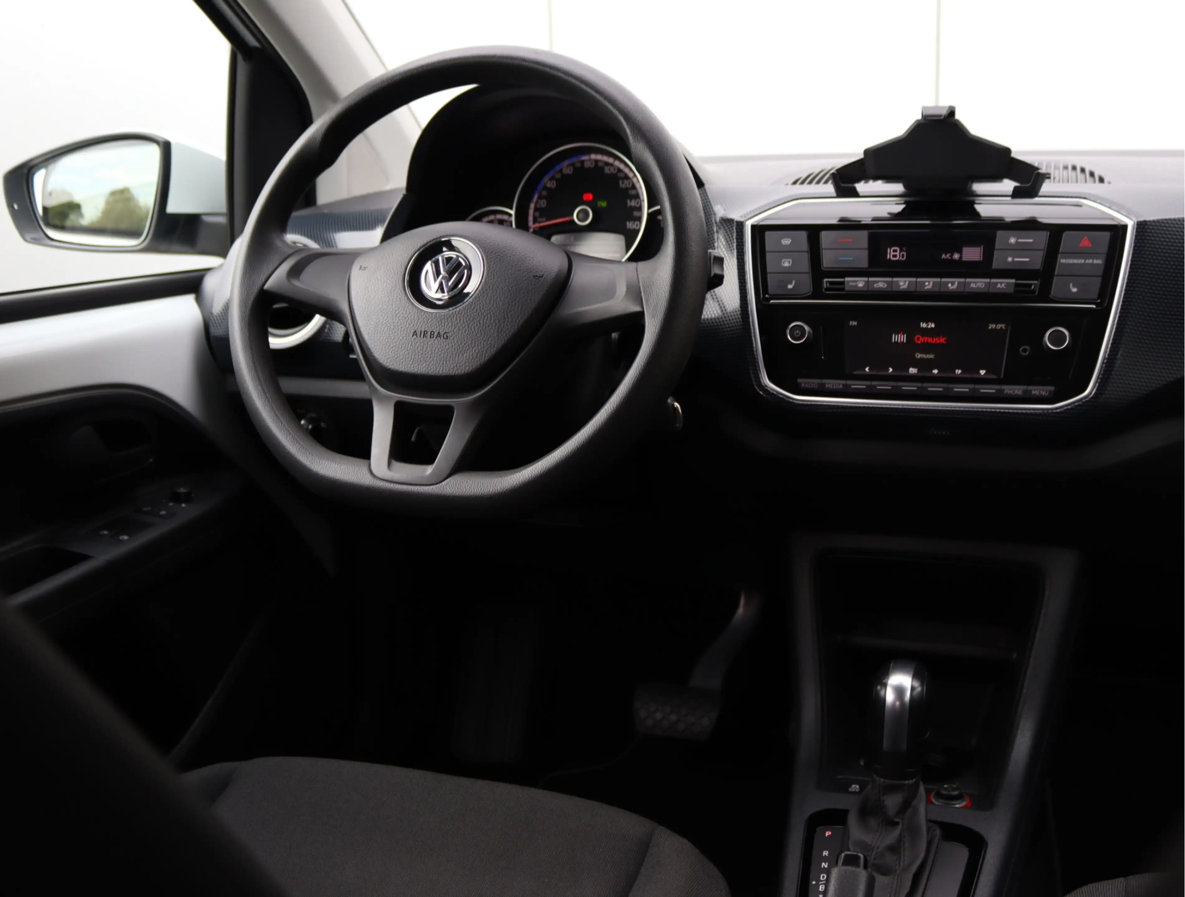 Volkswagen e-up! | SOH 90,7% | Winter Pakket | Camera | Cruise Cont — photo 21