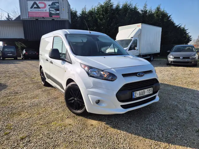 Ford Transit Connect BTW / PDC + CAM / CRUISE / NAVI / TREKHAAK / ALU