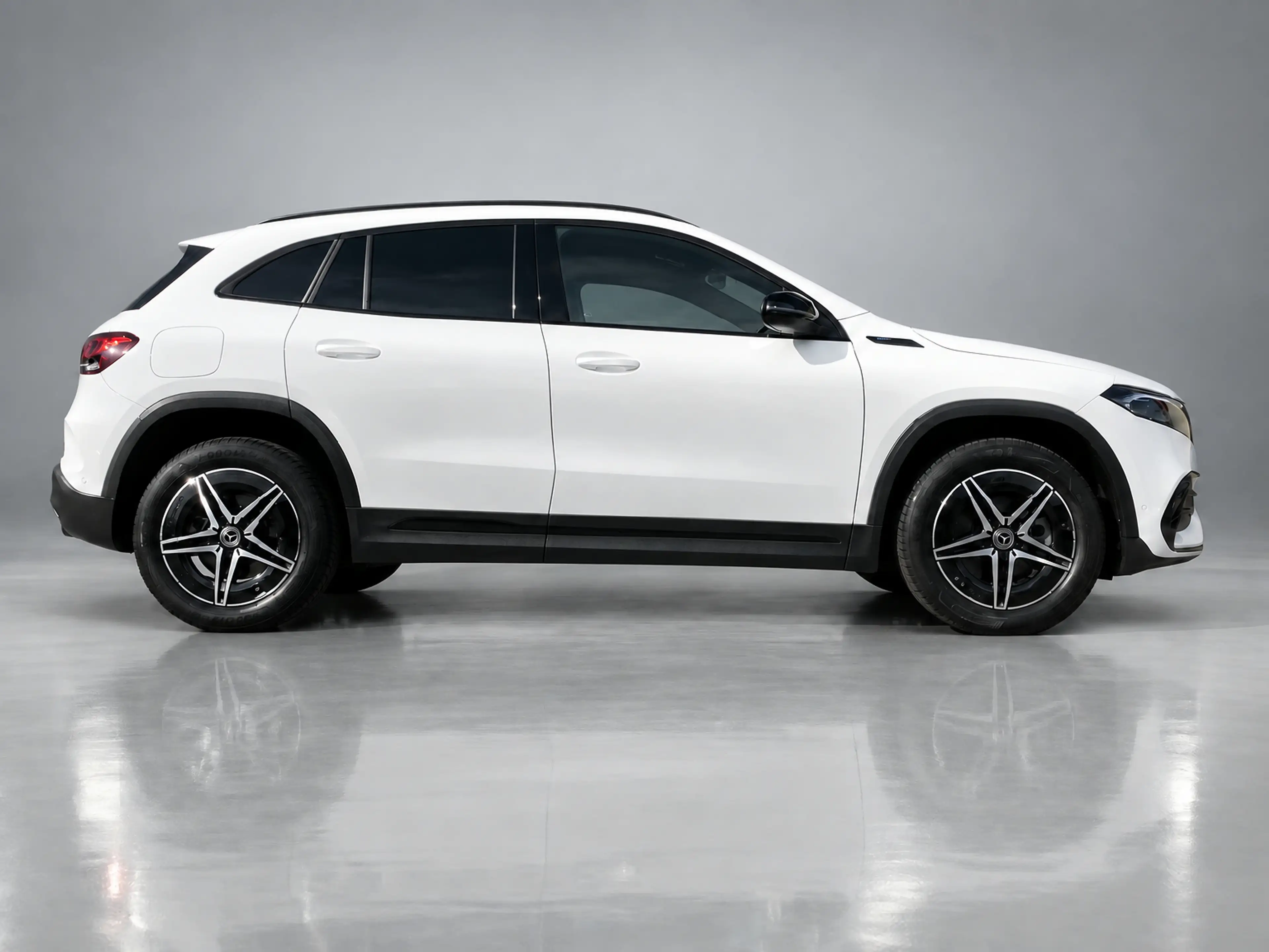 Mercedes-Benz EQA 250 Business Solution AMG 67 kWh | 1e eigenaar | deale — photo 4