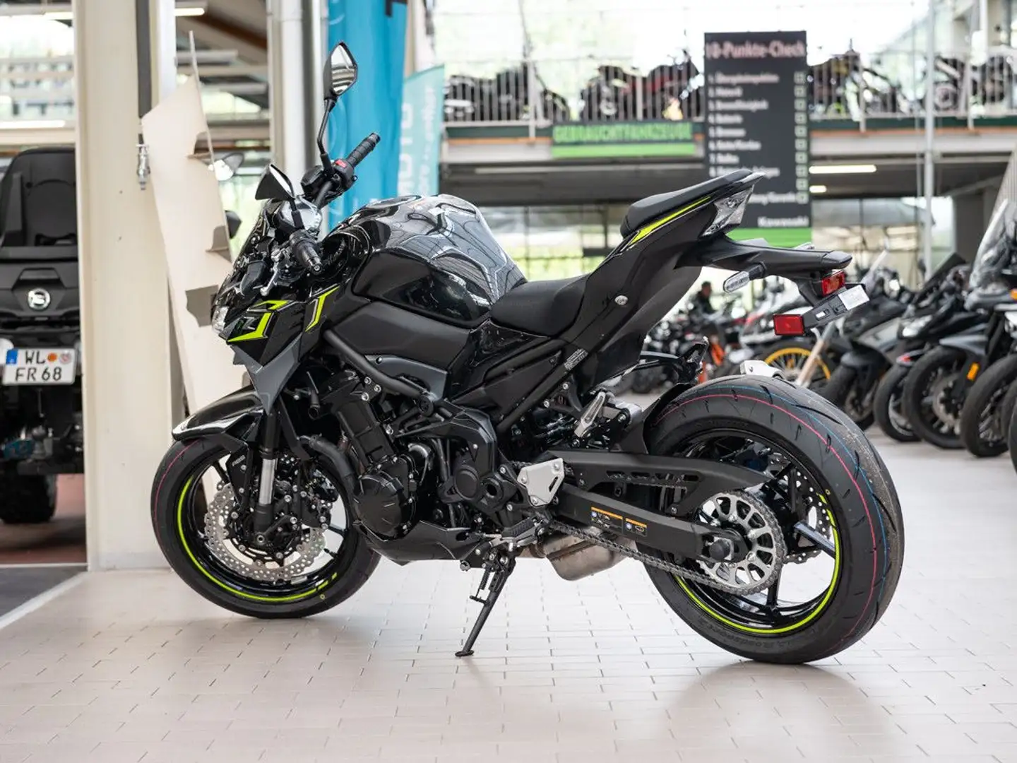 Kawasaki Z 900 ABS, unfallfrei, Werksgarantie bis 12/2028 Negro - 2