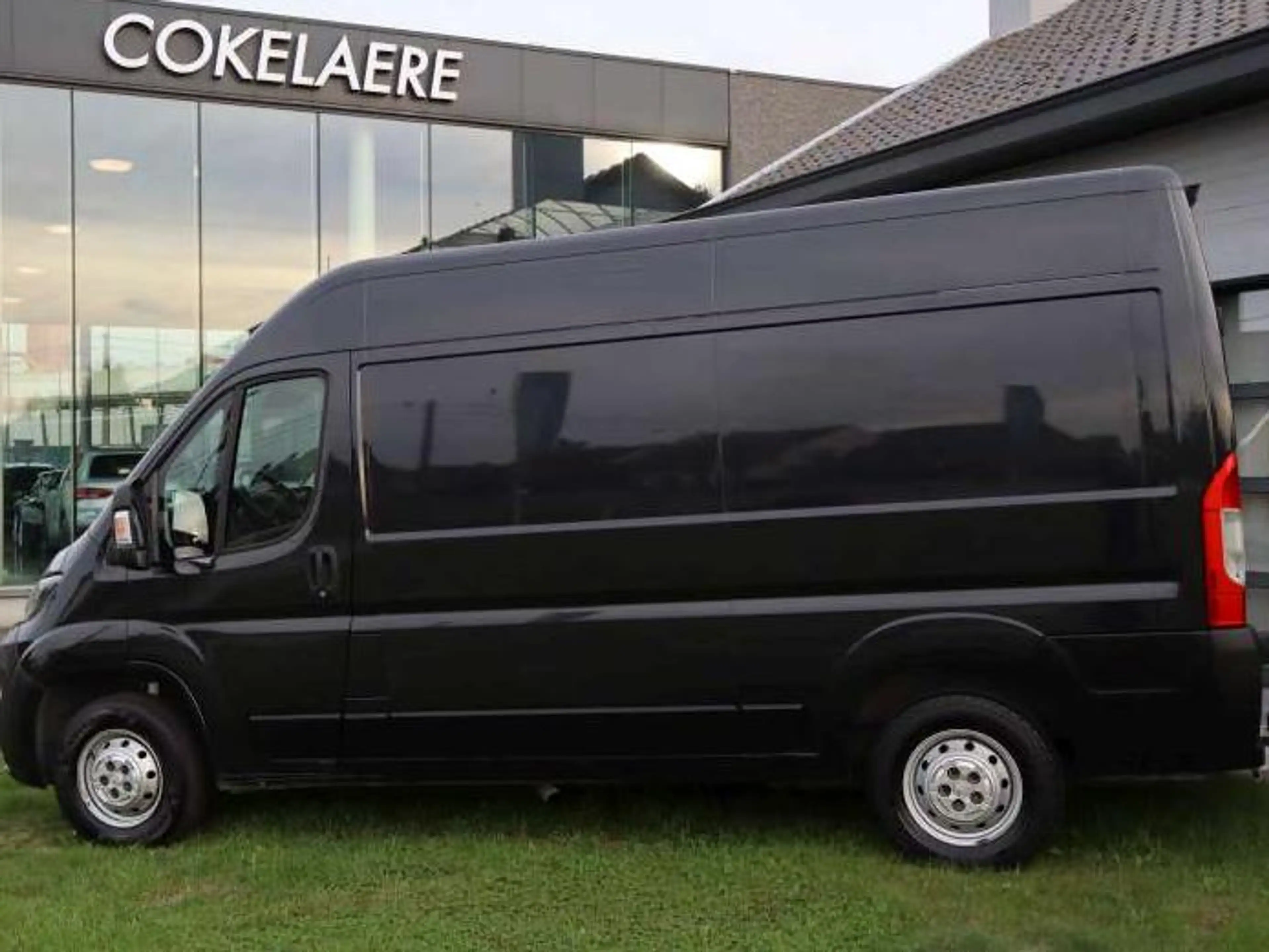 Peugeot Boxer 2.2 BlueHDi L2H2 Navi/Airco/Camera/Trekhaak/DAB — photo 2