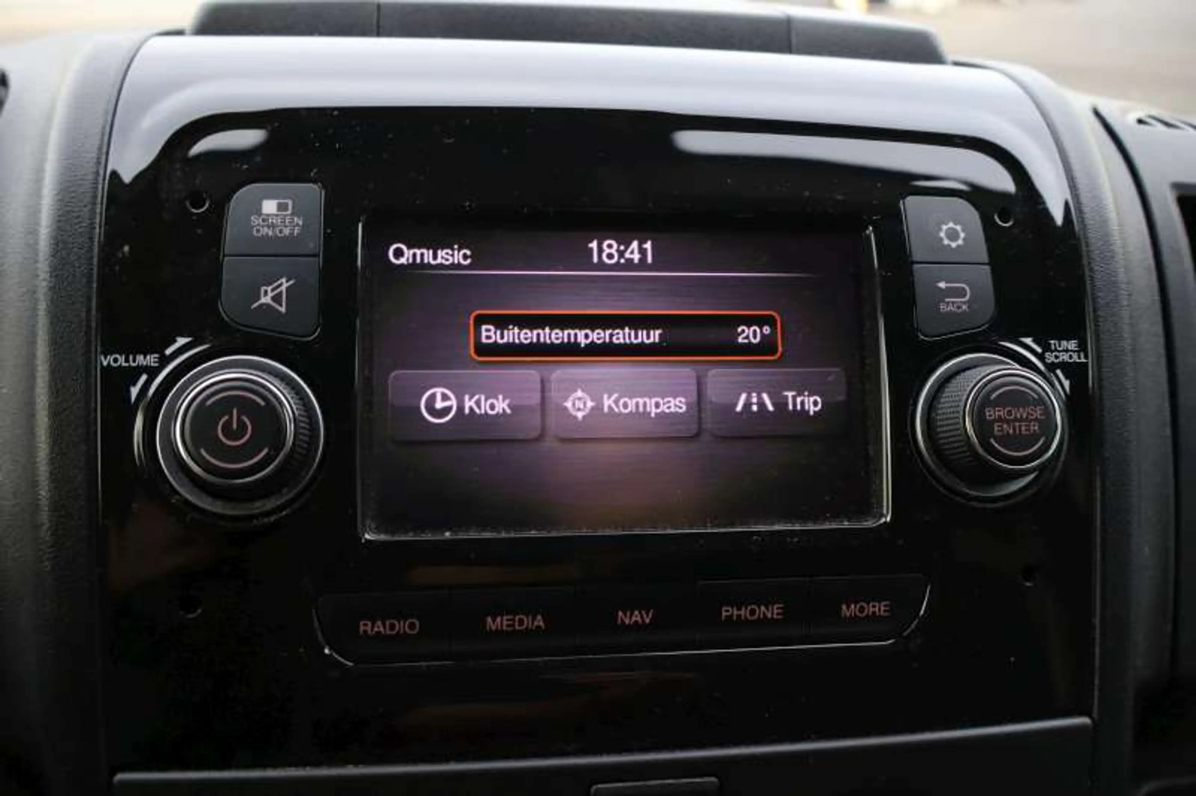 Peugeot Boxer 2.2 BlueHDi L2H2 Navi/Airco/Camera/Trekhaak/DAB — photo 9