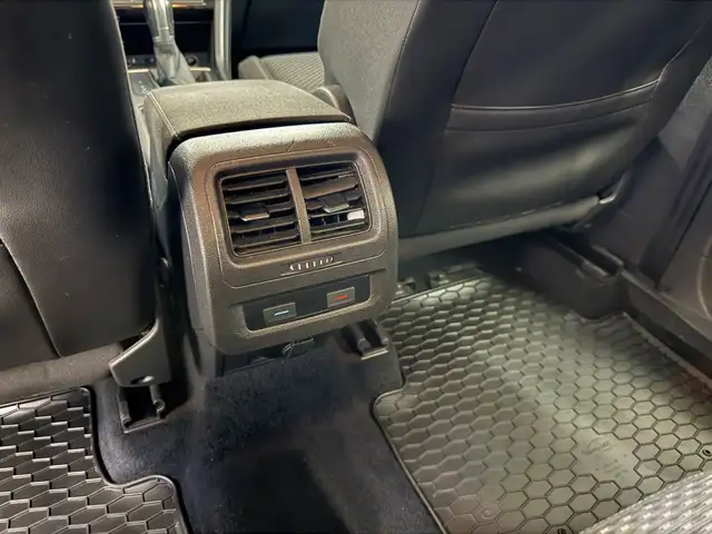 Volkswagen Touran view 15