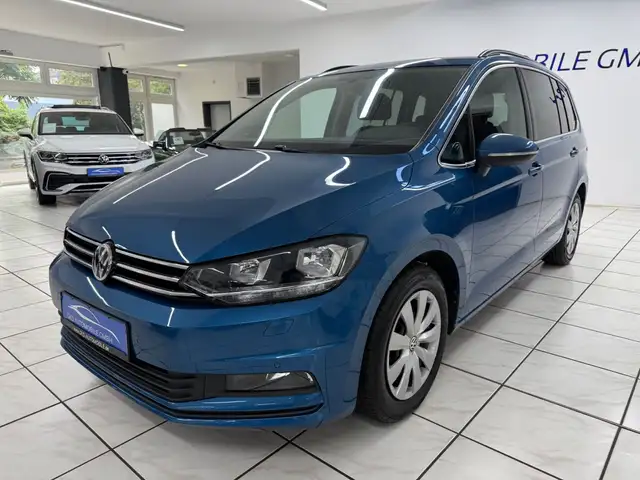 Volkswagen Touran view 5