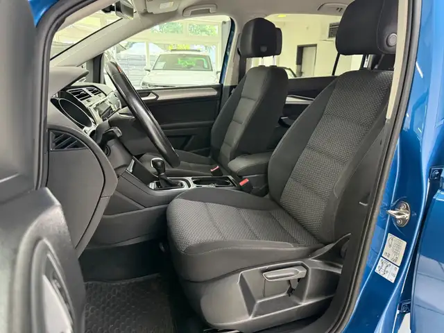 Volkswagen Touran view 13