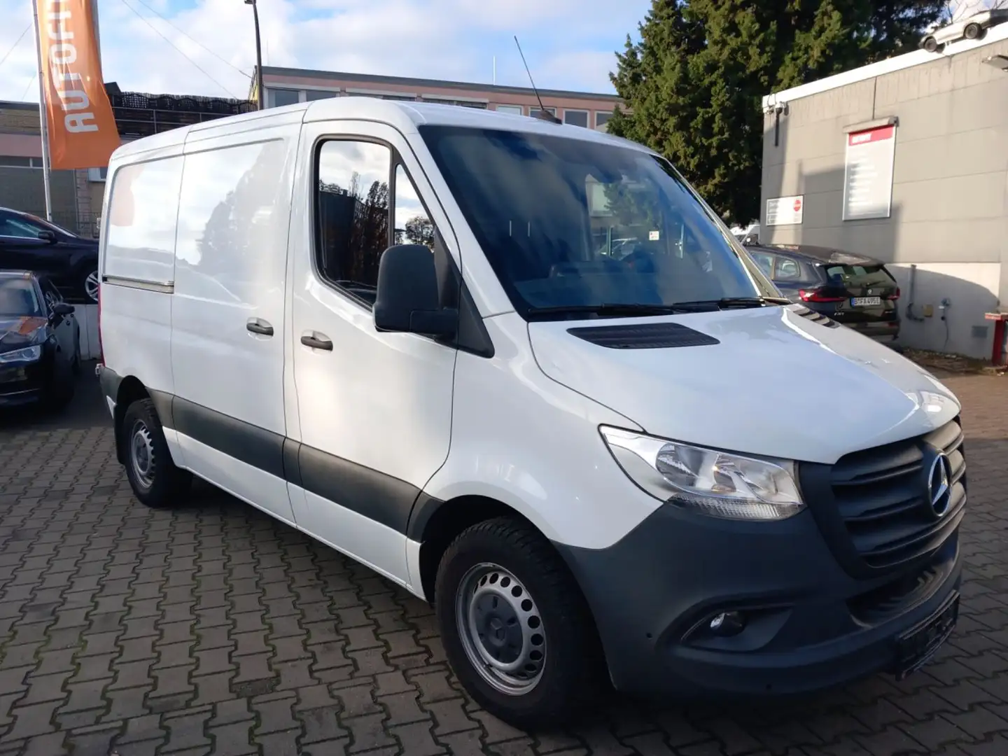 Mercedes-Benz Sprinter 214 9G Tronic Automatik MobileWerkstatt Weiß - 1