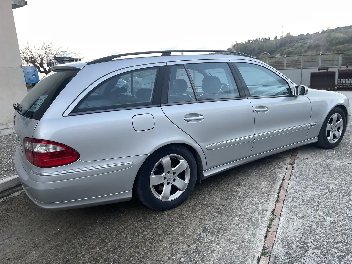 Mercedes-Benz E 280 SW cdi V6 Elegance autocarro 4 posti Grigio - 2