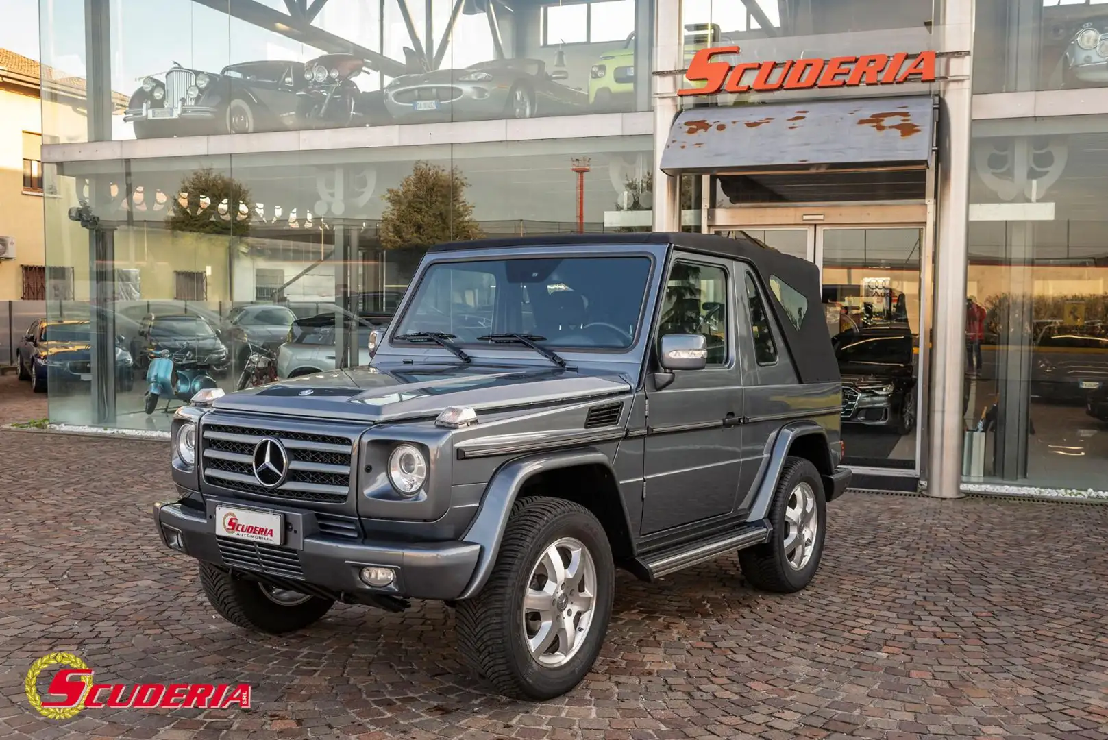 Mercedes-Benz G 350 CDI cat Cabrio Šedá - 2
