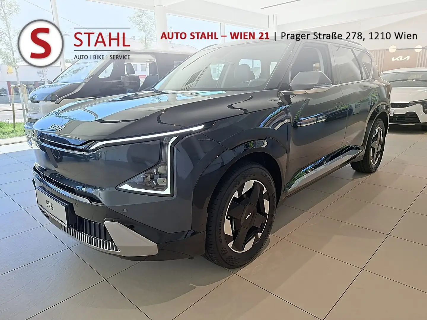 Kia EV5 FWD 81,4kWh Earth AUTO STAHL WIEN 21 Grau - 1