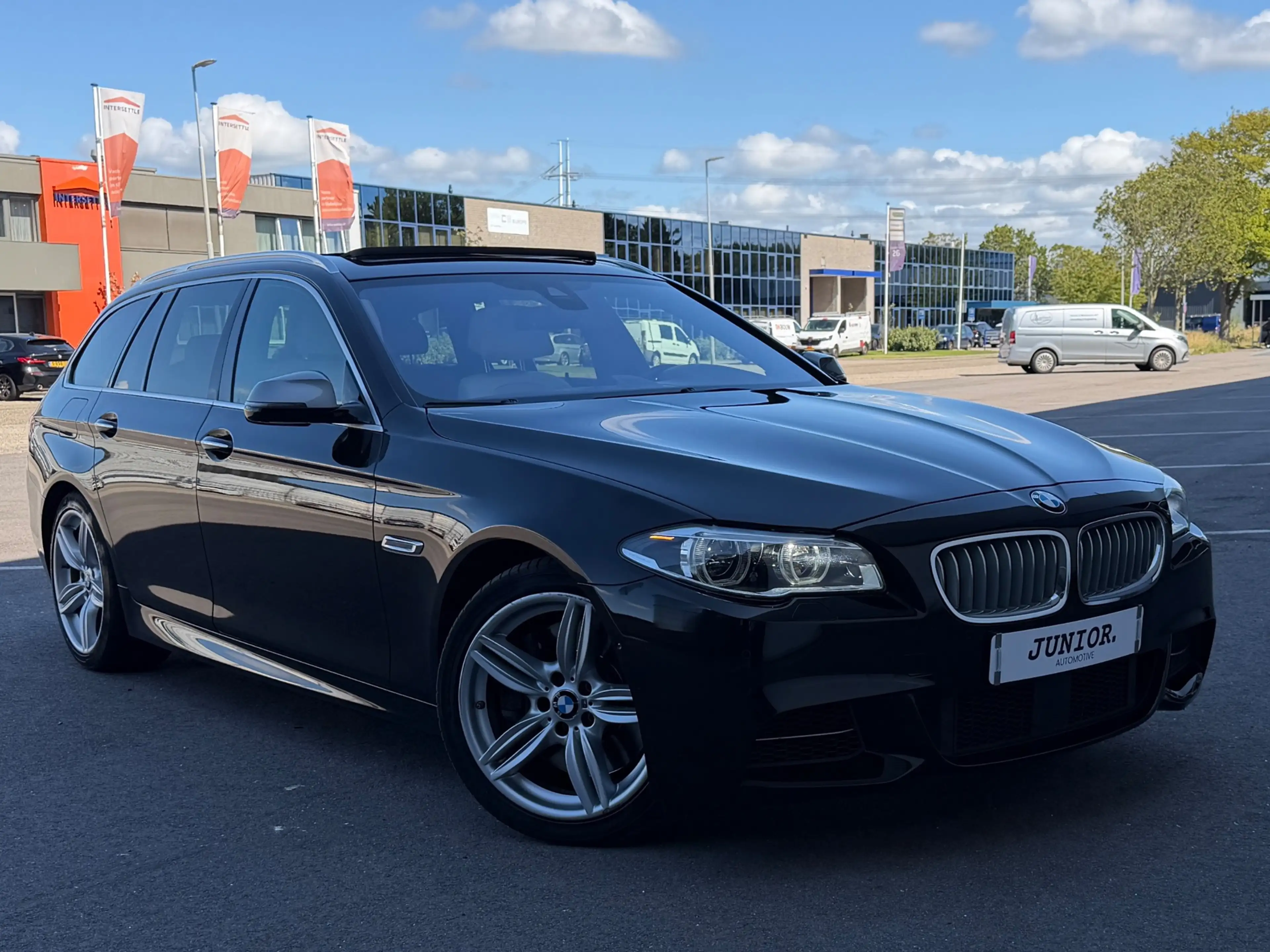 BMW M550 5-serie Touring M550xd INDIVIDUAL/PANO/LEDER/360/A — photo 13
