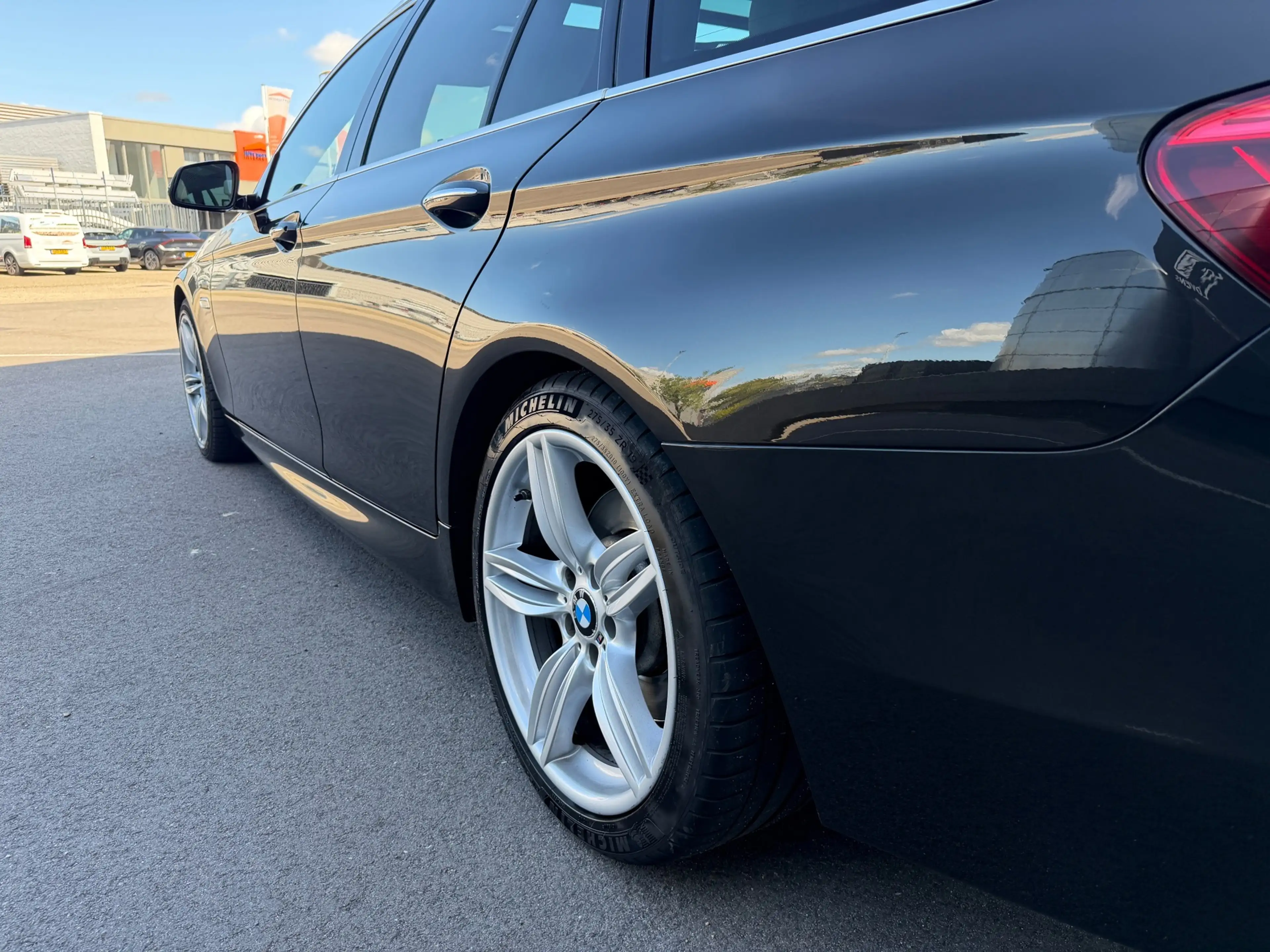BMW M550 5-serie Touring M550xd INDIVIDUAL/PANO/LEDER/360/A — photo 5