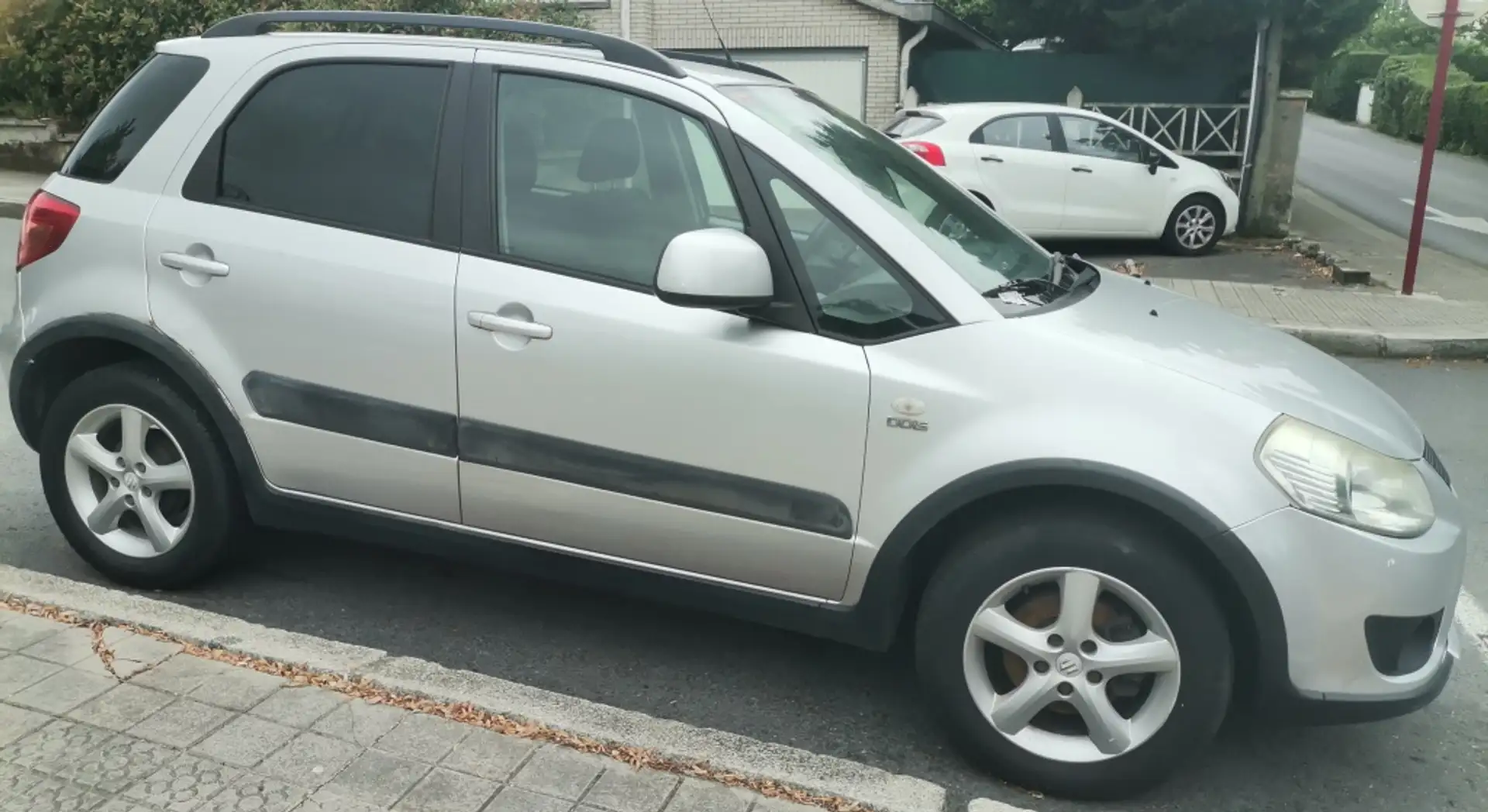 Suzuki SX4 1.9DDiS GLX Gris - 1