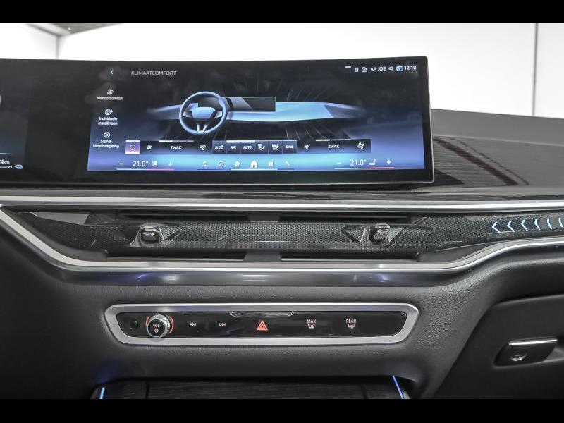 BMW X5 xDrive 50e — photo 12