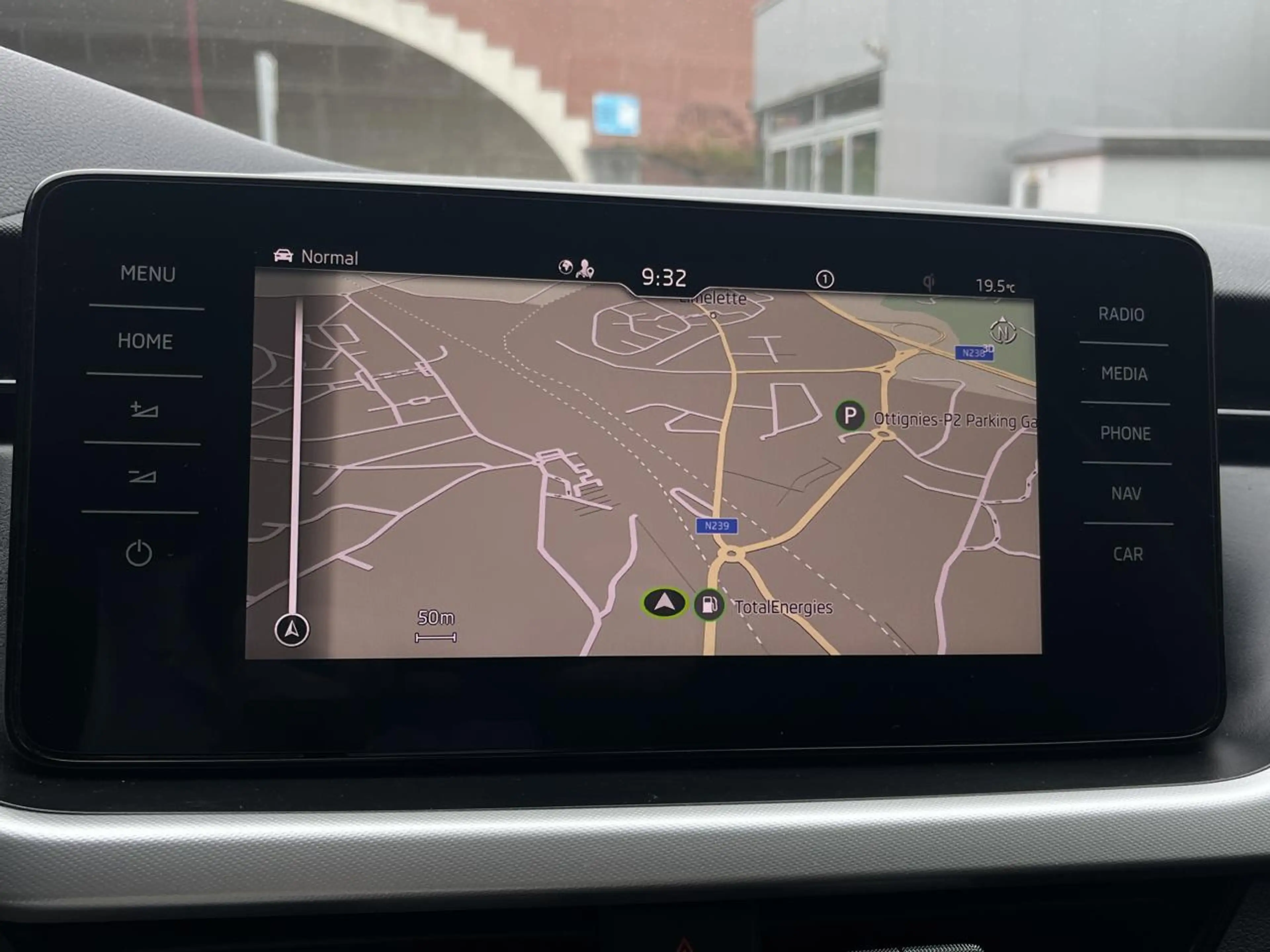 Skoda Scala 1.0 TSI Ambition DSG — photo 12