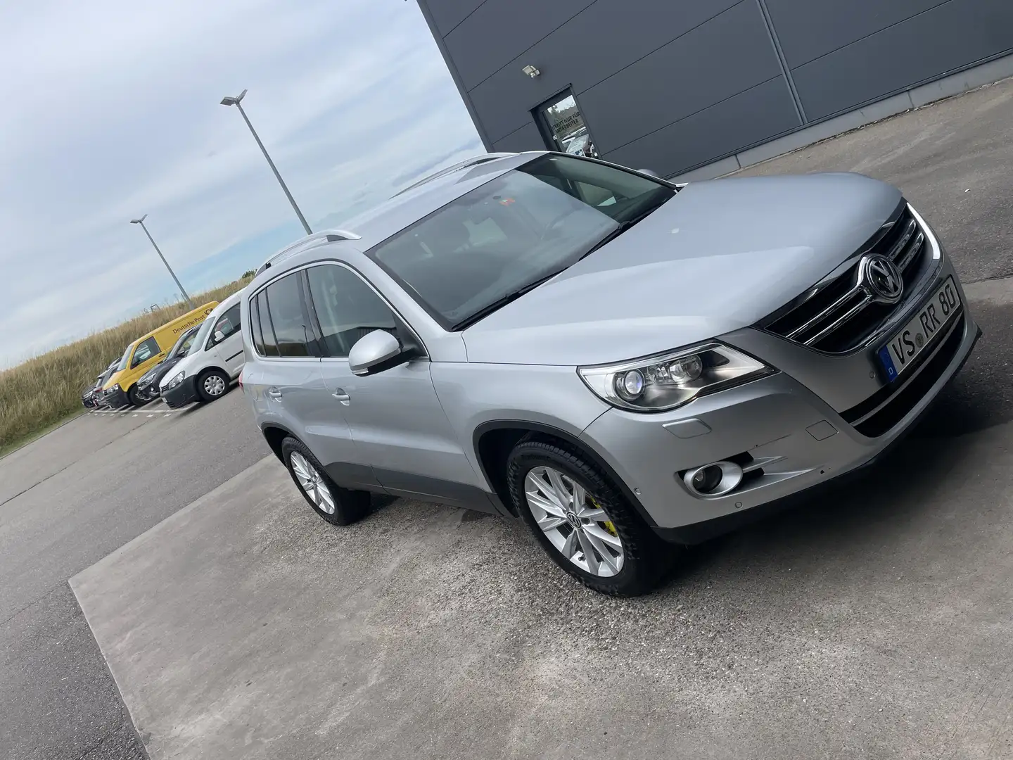 Volkswagen Tiguan 2.0 TDI DPF 4Motion Automatik Track & Field - 2