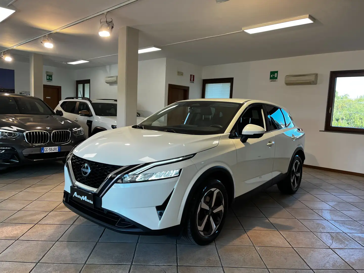 Nissan Qashqai 1.3 mhev N-Connecta 2wd 140cv Bianco - 1