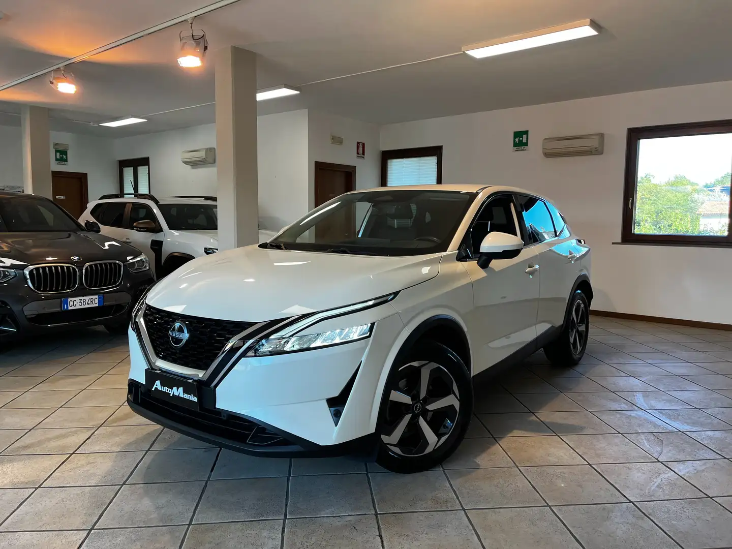 Nissan Qashqai 1.3 mhev N-Connecta 2wd 140cv Bianco - 2