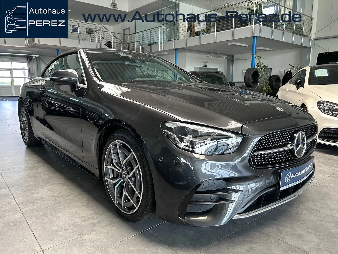 Mercedes-Benz E 300 Cabrio AMG DISTRONIC PLUS-MULTIKONTUR Grau - 1