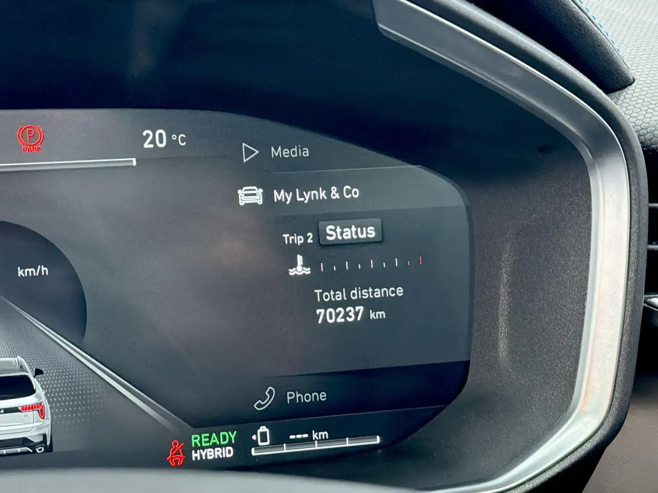 Lynk & Co 01 1.5 MY22 - Een zwarte belofte op vier wielen! 4