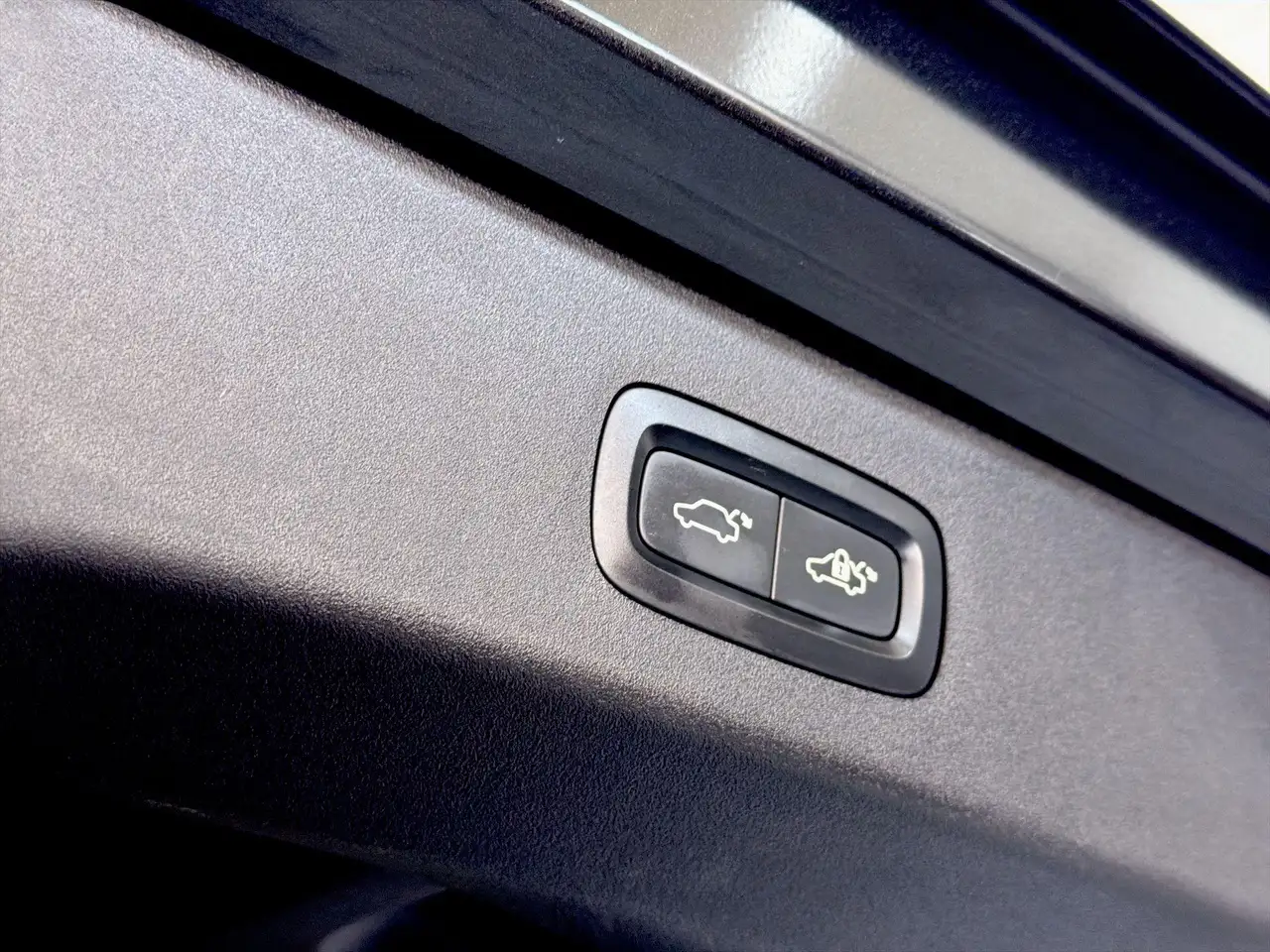 Lynk & Co 01 1.5 MY22 - Een zwarte belofte op vier wielen! 33