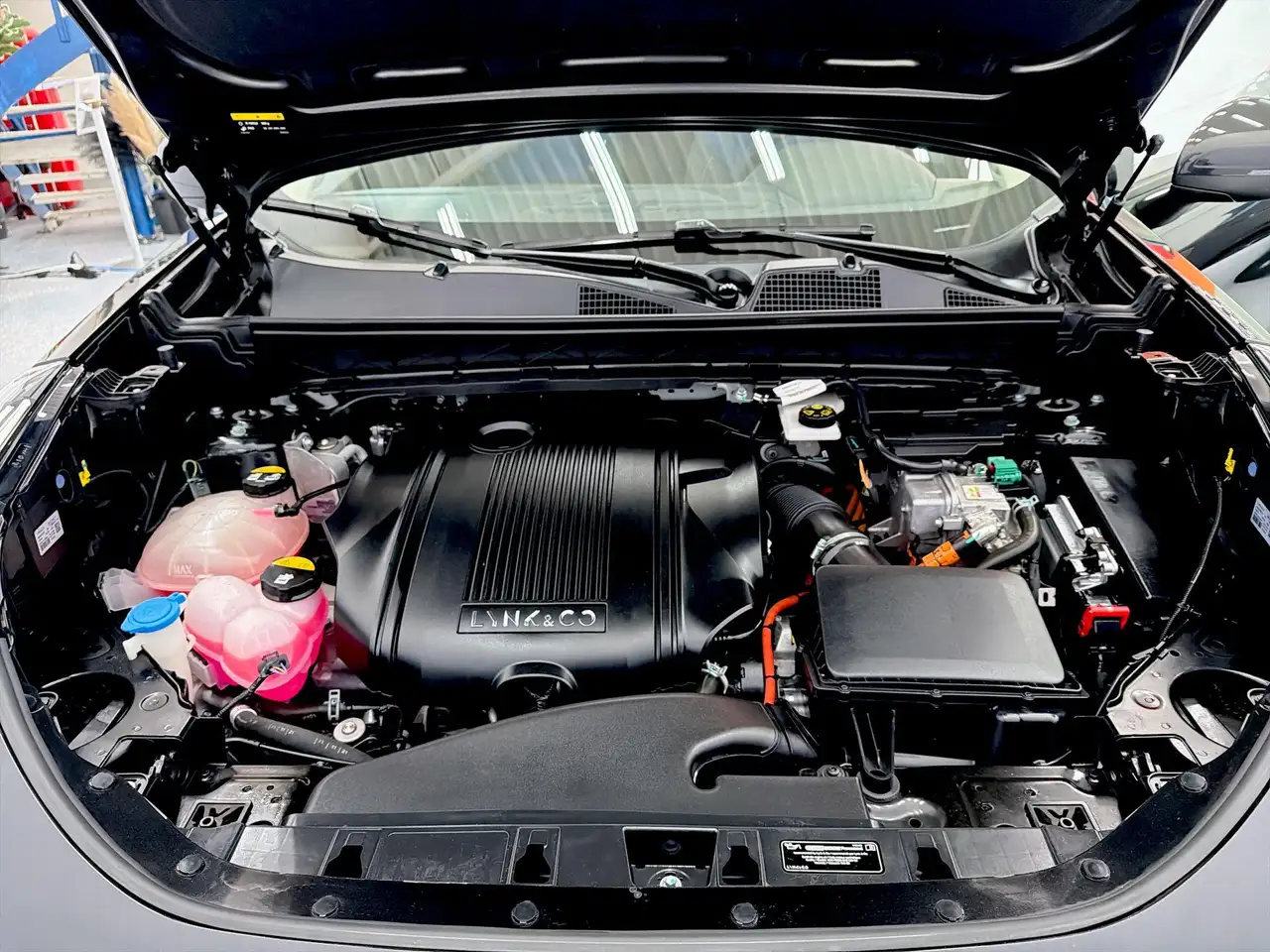 Lynk & Co 01 1.5 MY22 - Een zwarte belofte op vier wielen! 12