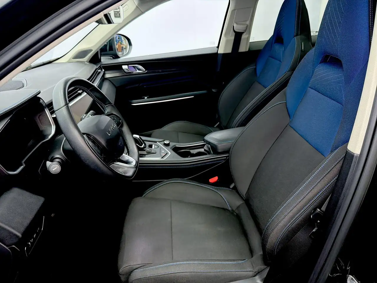 Lynk & Co 01 1.5 MY22 - Een zwarte belofte op vier wielen! 14