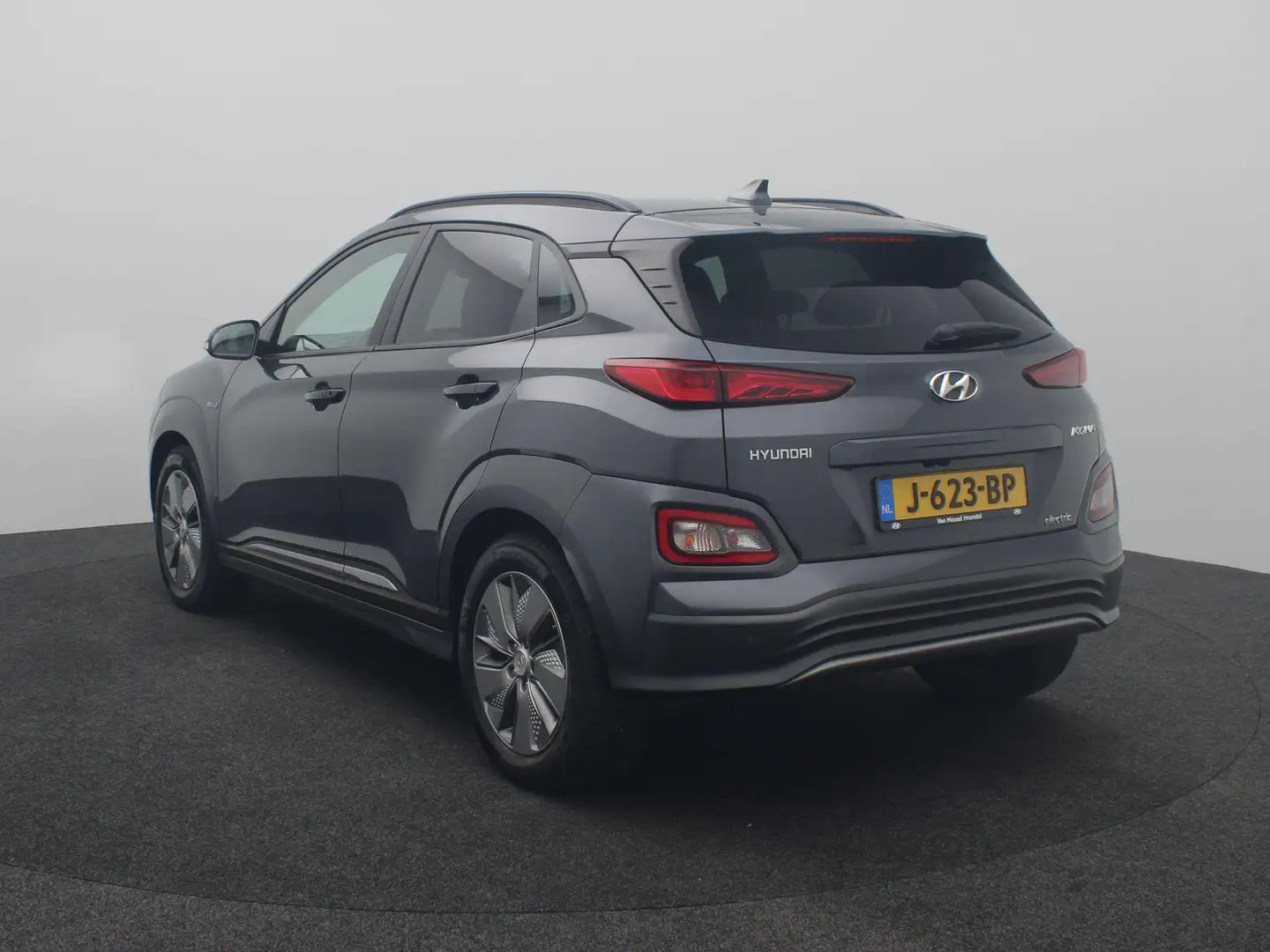 Hyundai KONA EV Comfort 64 kWh | Apple Carplay/Android Auto | A Grijs - 2