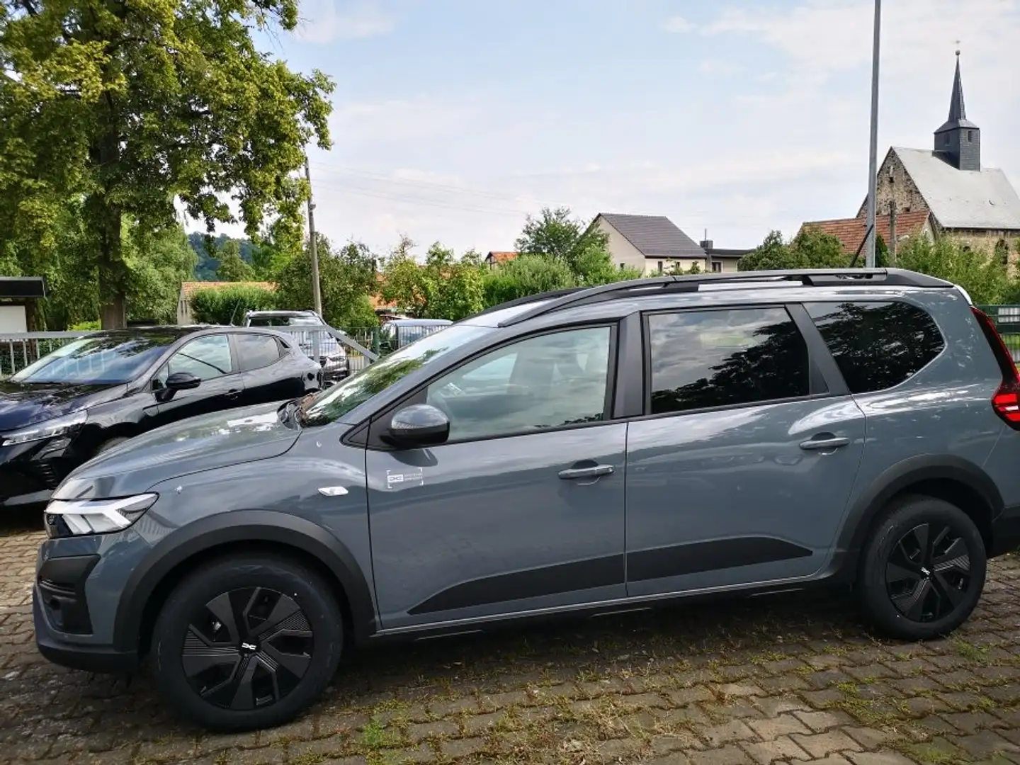 Dacia Jogger TCe 110 Extreme Gri - 2