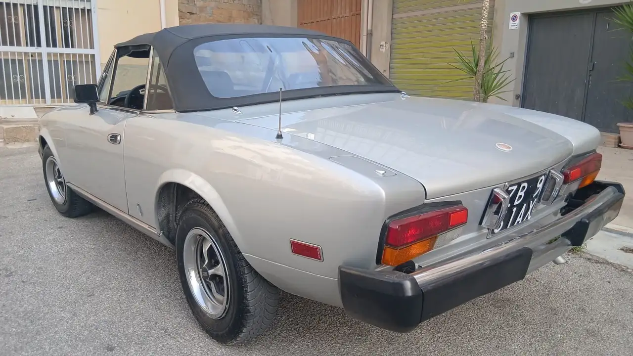 Fiat 124 Spider, foto 6