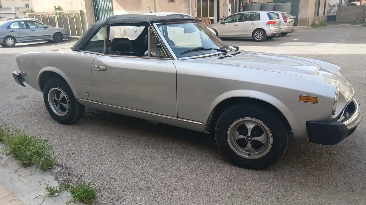 Fiat 124 Spider, foto 3