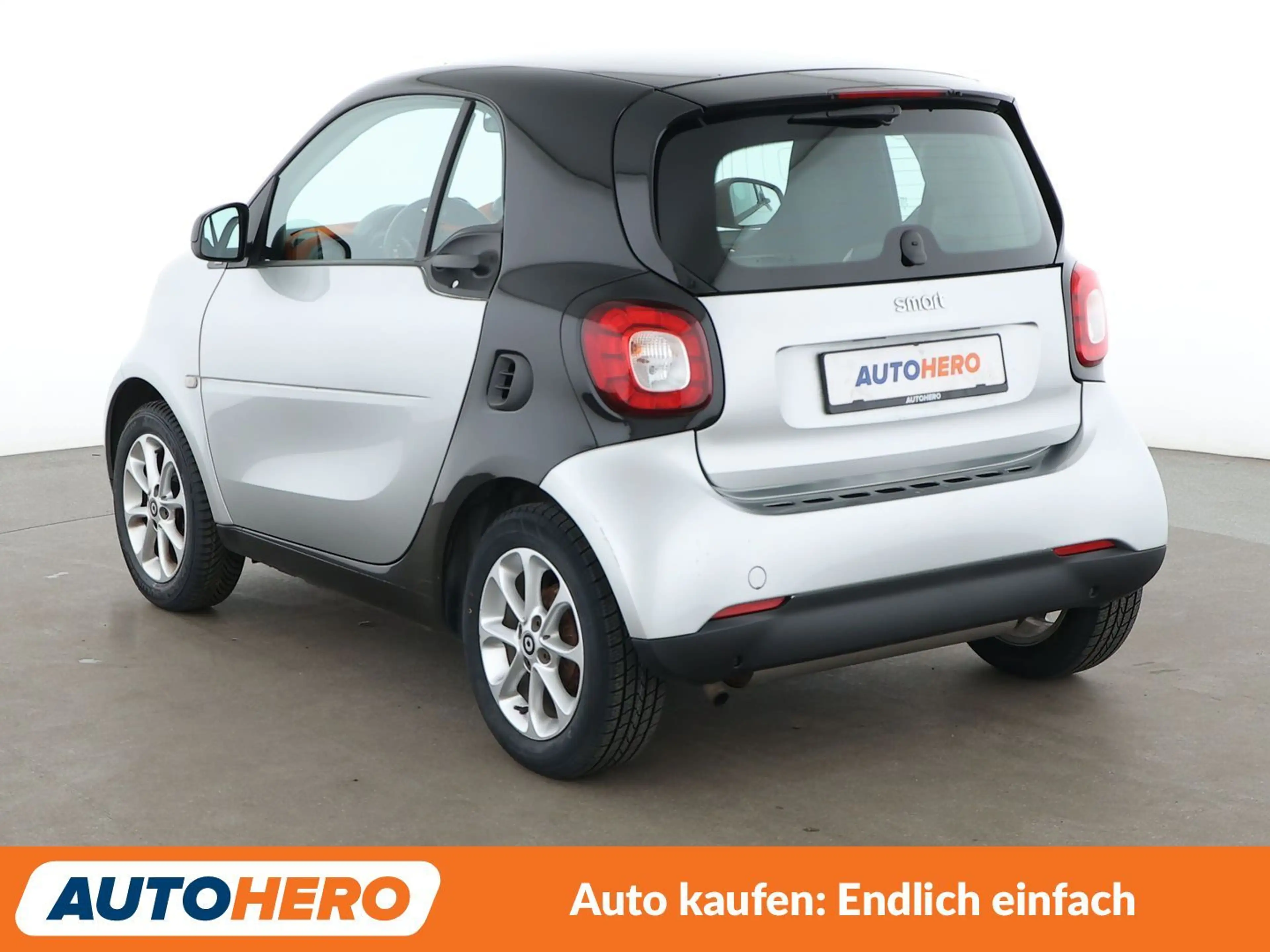 smart forTwo 1.0 passion Aut.*PANO*TEMPO*SHZ*KLIMA* — photo 4