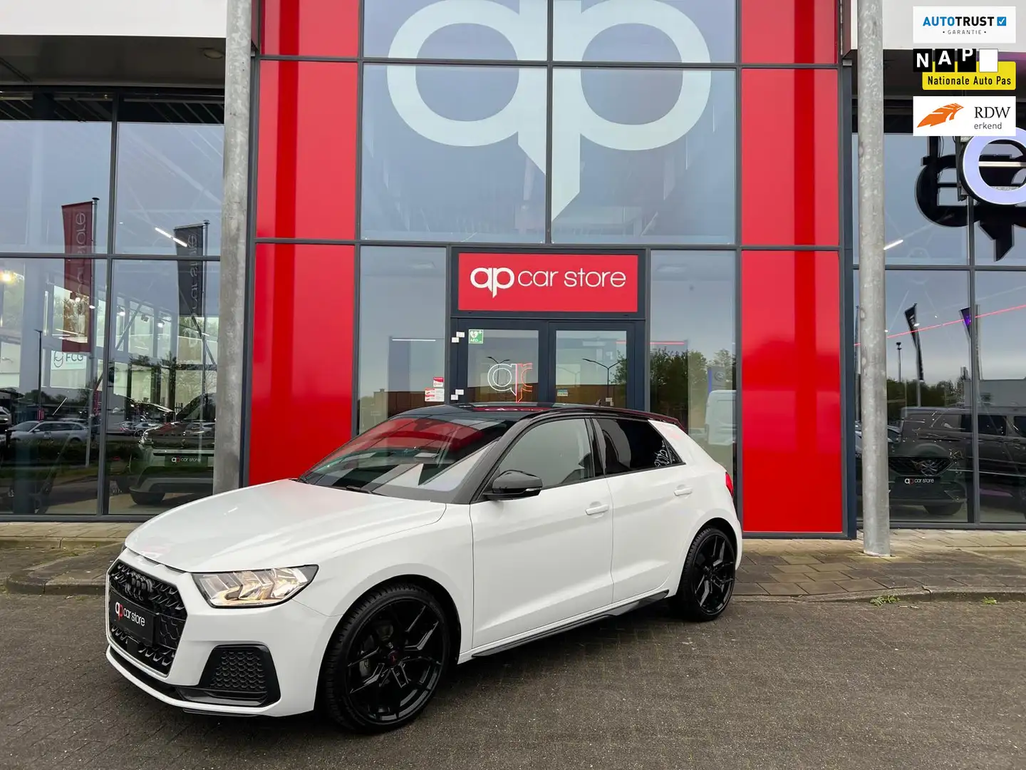 Audi A1 Sportback 25 TFSI S-Line Wit - 1