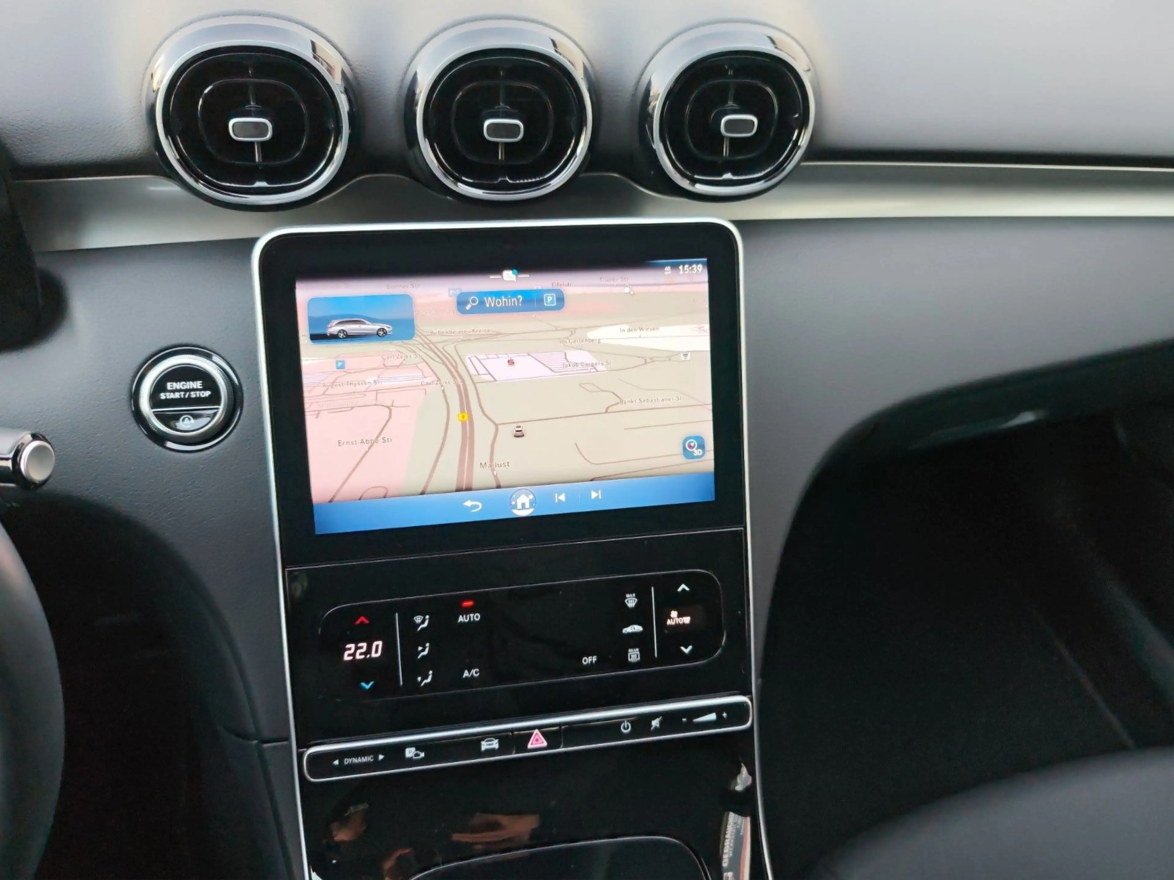 Mercedes-Benz C 180 T-Modell Automatik LED Kamera Navi — photo 11