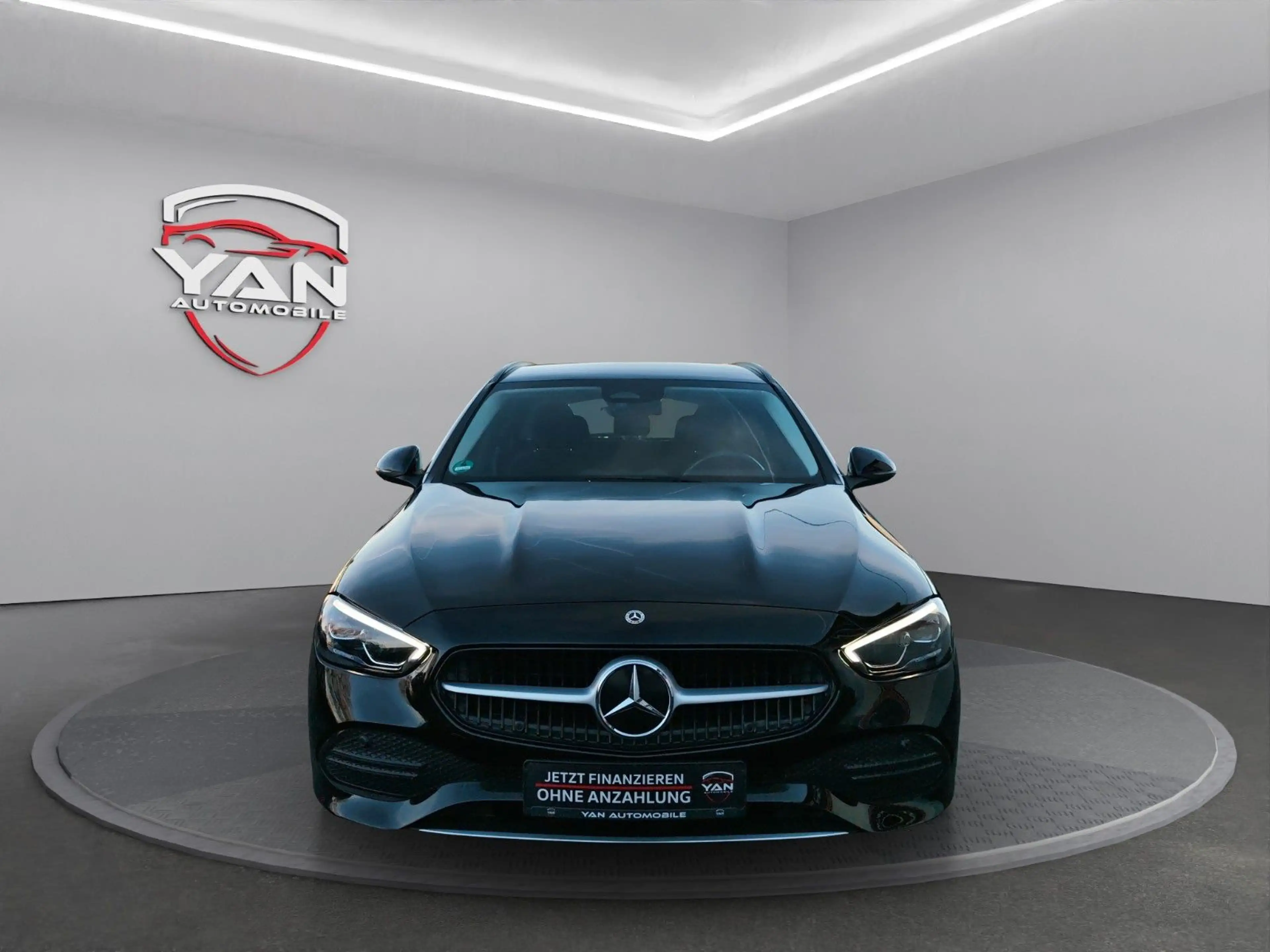 Mercedes-Benz C 180 T-Modell Automatik LED Kamera Navi — photo 2