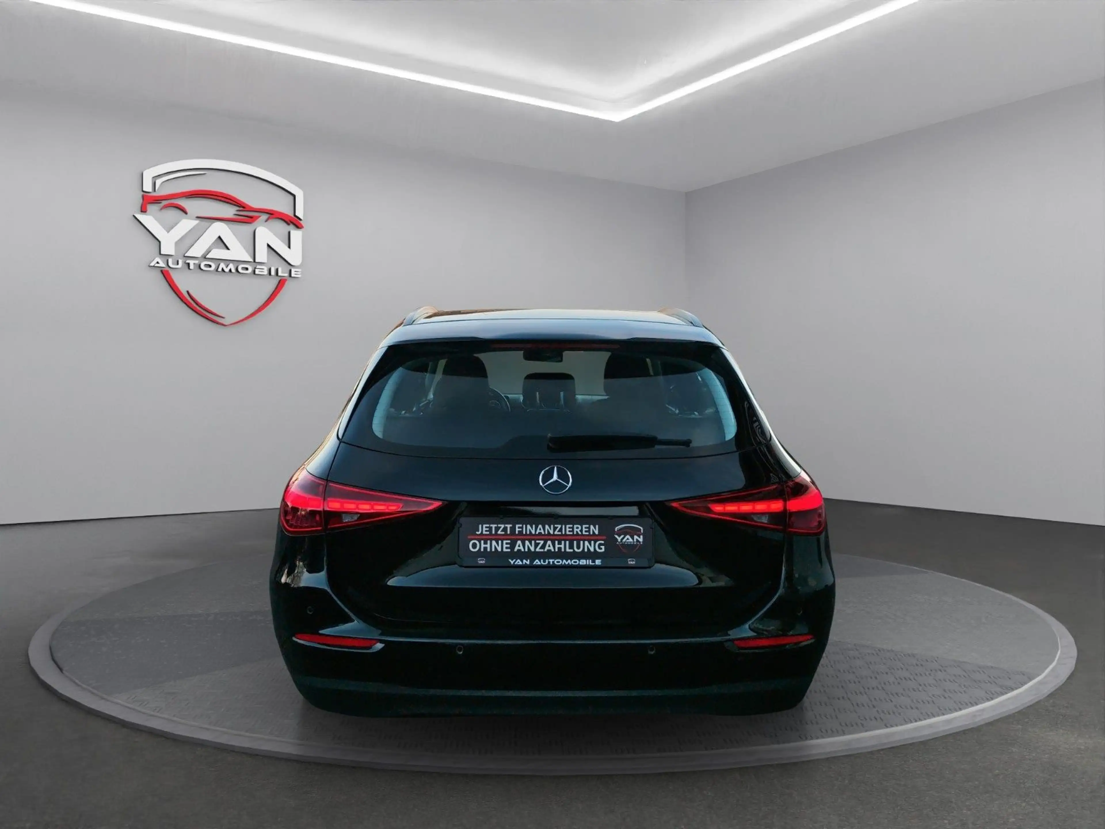 Mercedes-Benz C 180 T-Modell Automatik LED Kamera Navi — photo 6