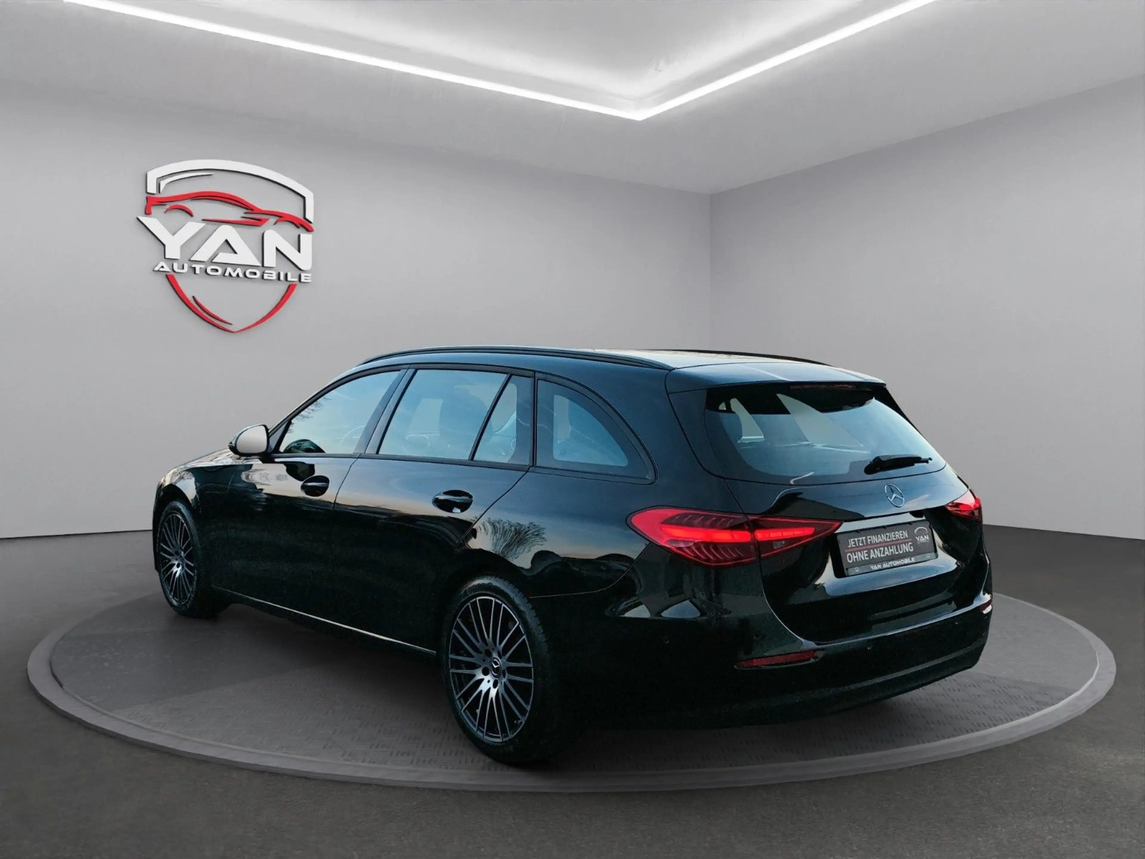 Mercedes-Benz C 180 T-Modell Automatik LED Kamera Navi — photo 7