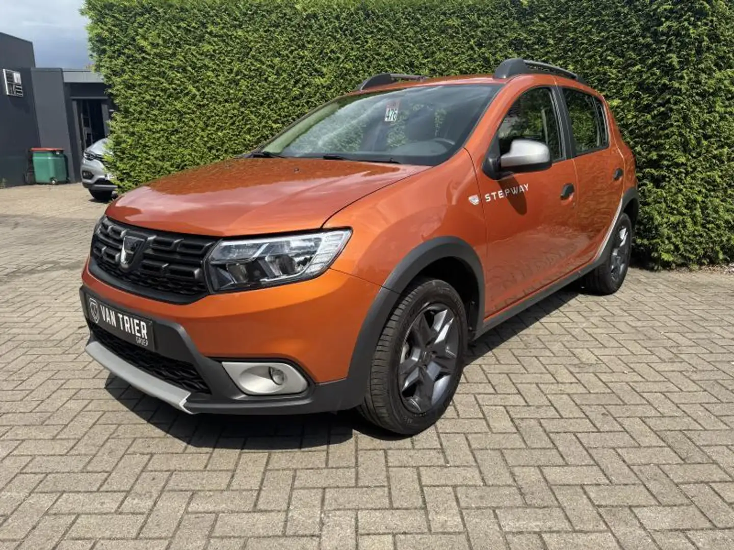 Dacia Sandero Stepway Explorer TCe 90 Orange - 1
