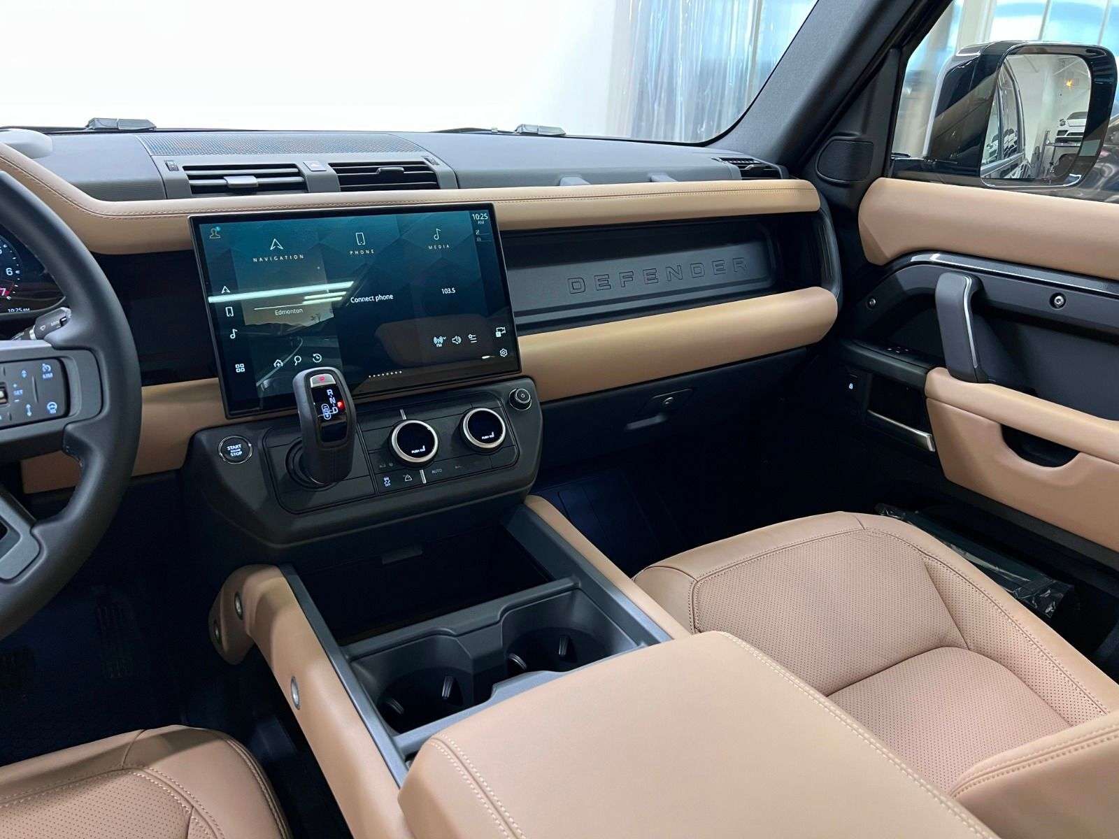 2026 Land Rover Defender 110 P400 X-DYNAMIC SE thumb 13