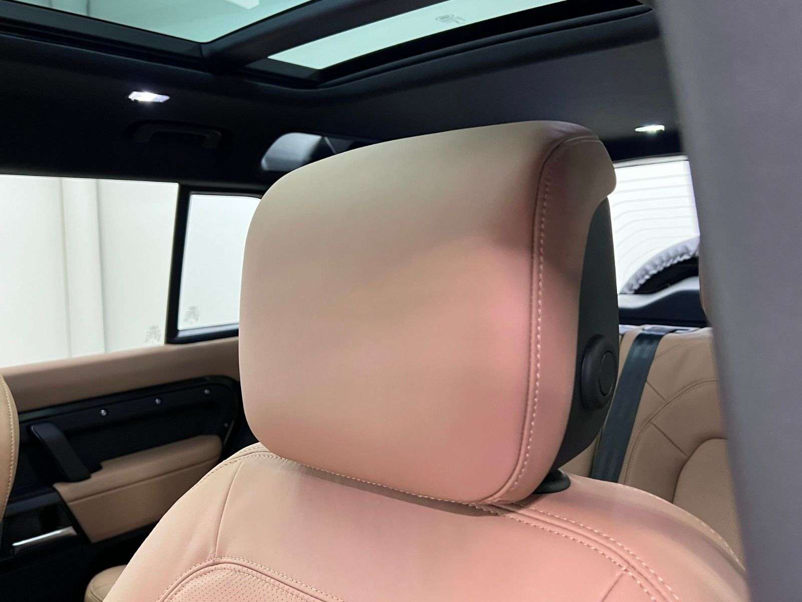 2026 Land Rover Defender 110 P400 X-DYNAMIC SE thumb 27