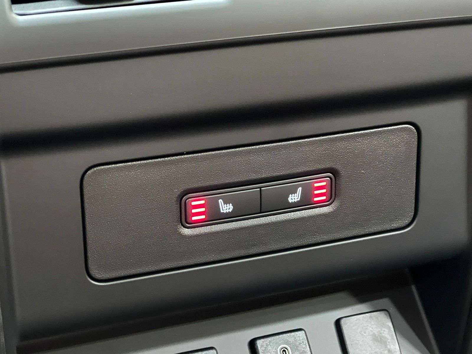 2026 Land Rover Defender 110 P400 X-DYNAMIC SE thumb 24