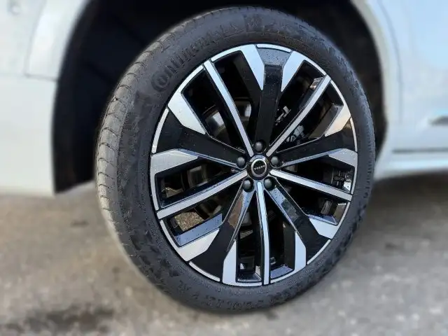 Volvo XC90 Plus, B5 AWD Mild Hybrid, Benzin, Bright, 7 Sitze Ansicht 5