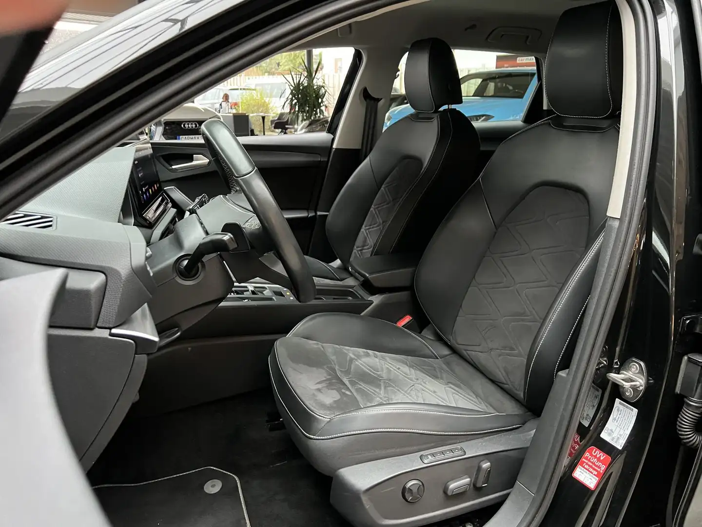 SEAT Leon 2.0TDI DSG Style Memory-Sitz Navi FullLink Zwart - 2