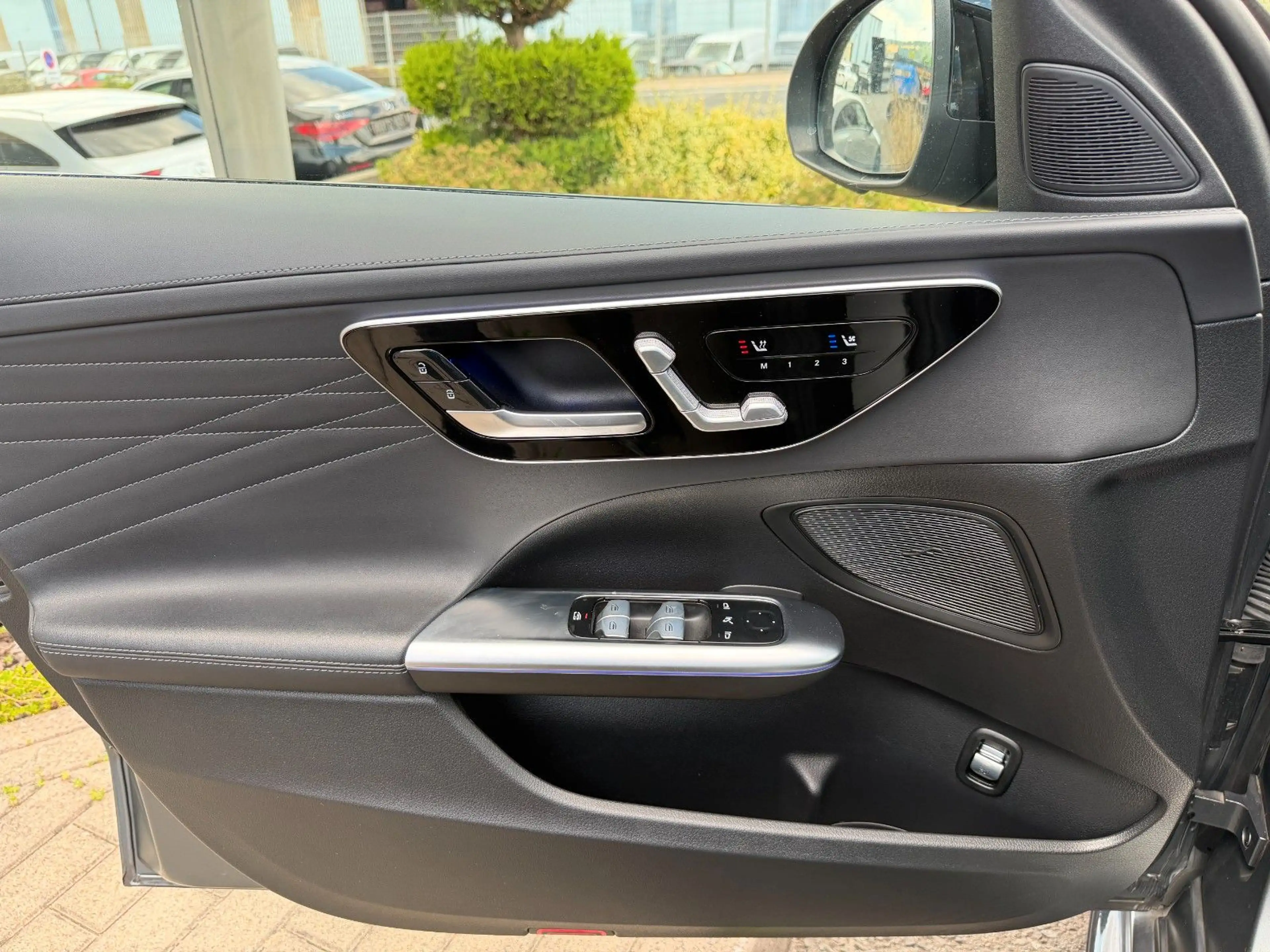 Mercedes-Benz C 43 AMG T HUD+Pano+360°+StdH+Digital+Distr+20" — photo 13