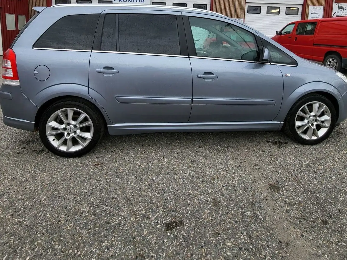 Opel Zafira 1.7+CDTI+-+110+ch+FAP+111 Blauw - 1
