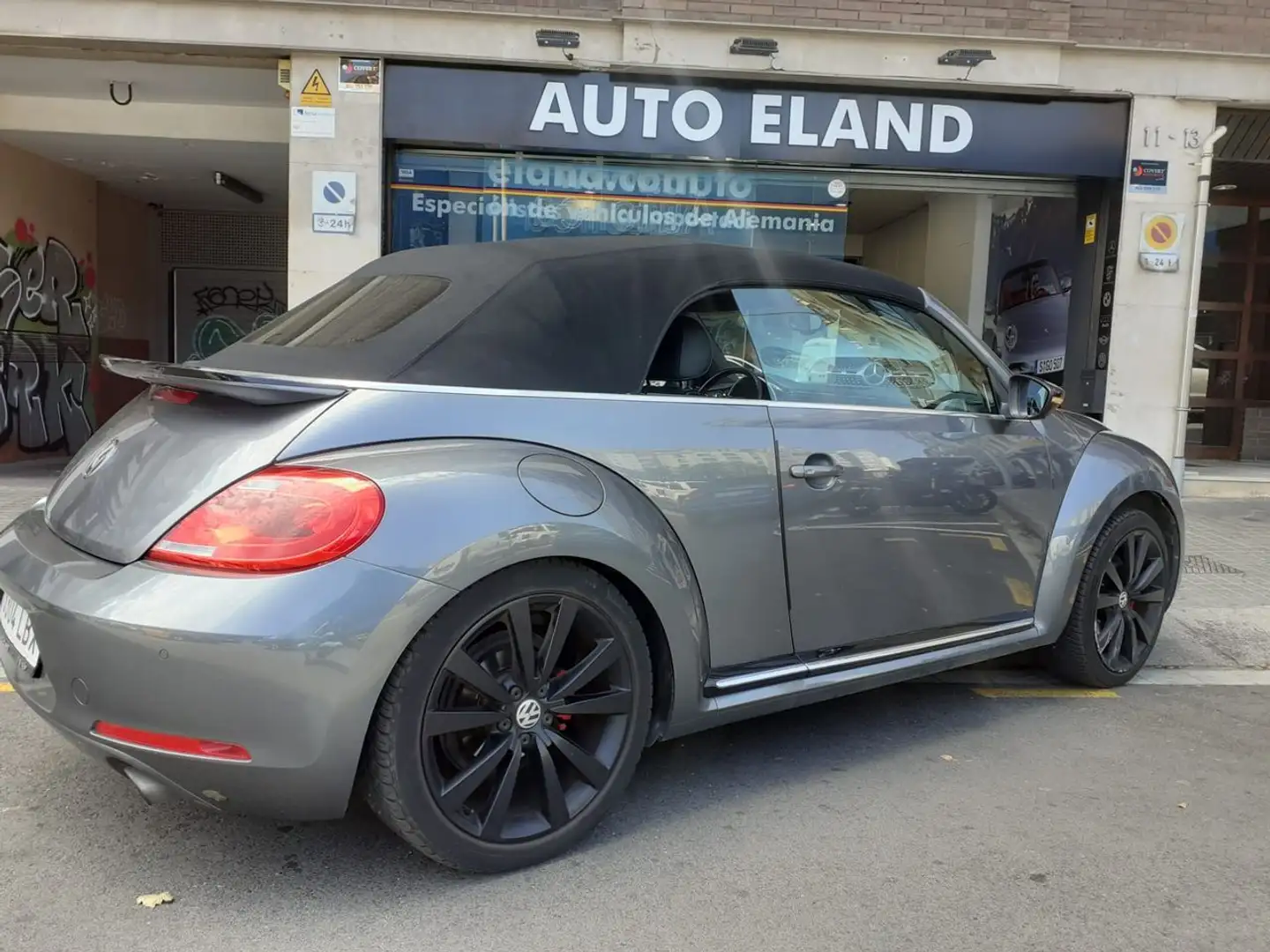 Volkswagen Beetle Cabrio 2.0 TSI R-Line DSG 162kW Gris - 1
