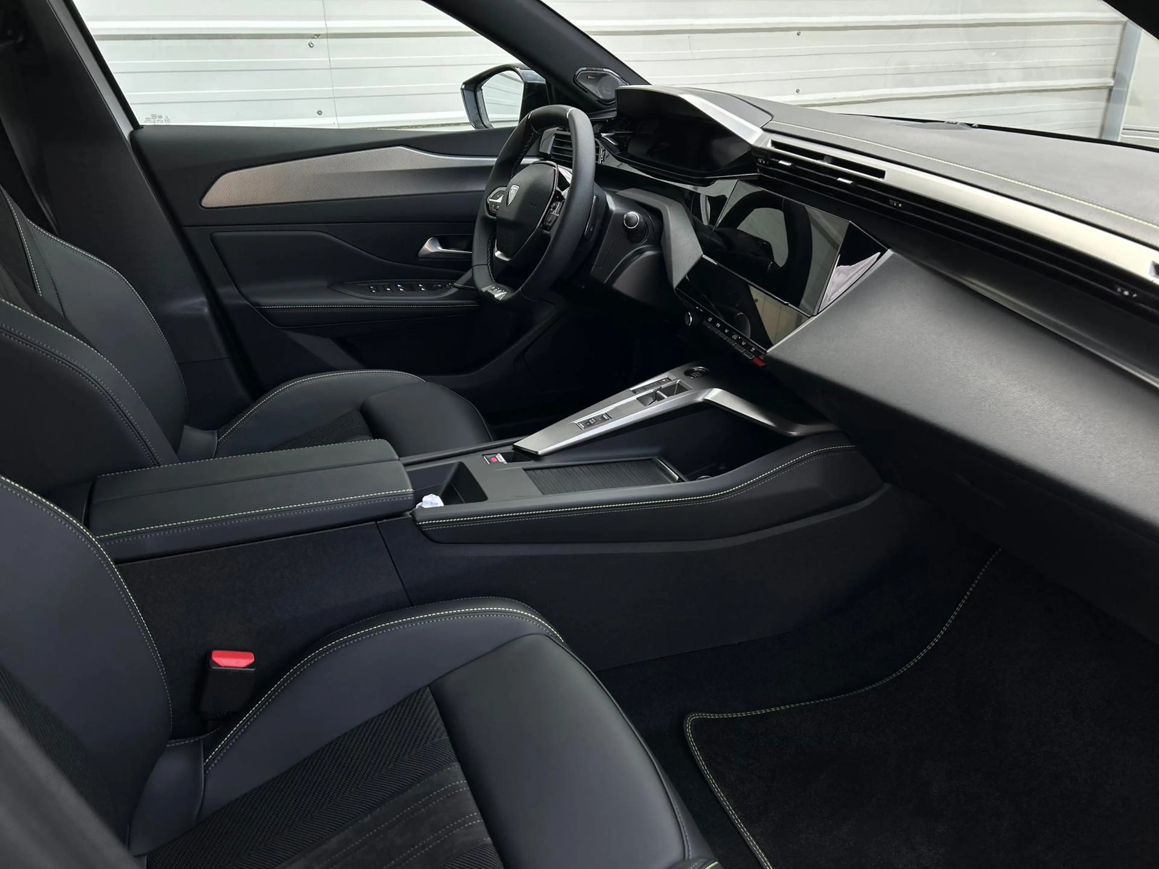 Peugeot 308 Hybrid 145 GT e-DCS6 *Pano*360*TOP ANGEBOT — photo 9