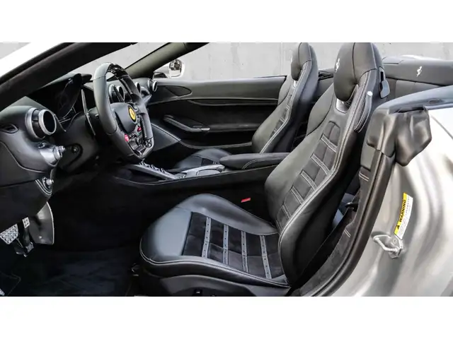 Ferrari Portofino view 15