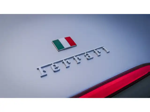 Ferrari Portofino view 13