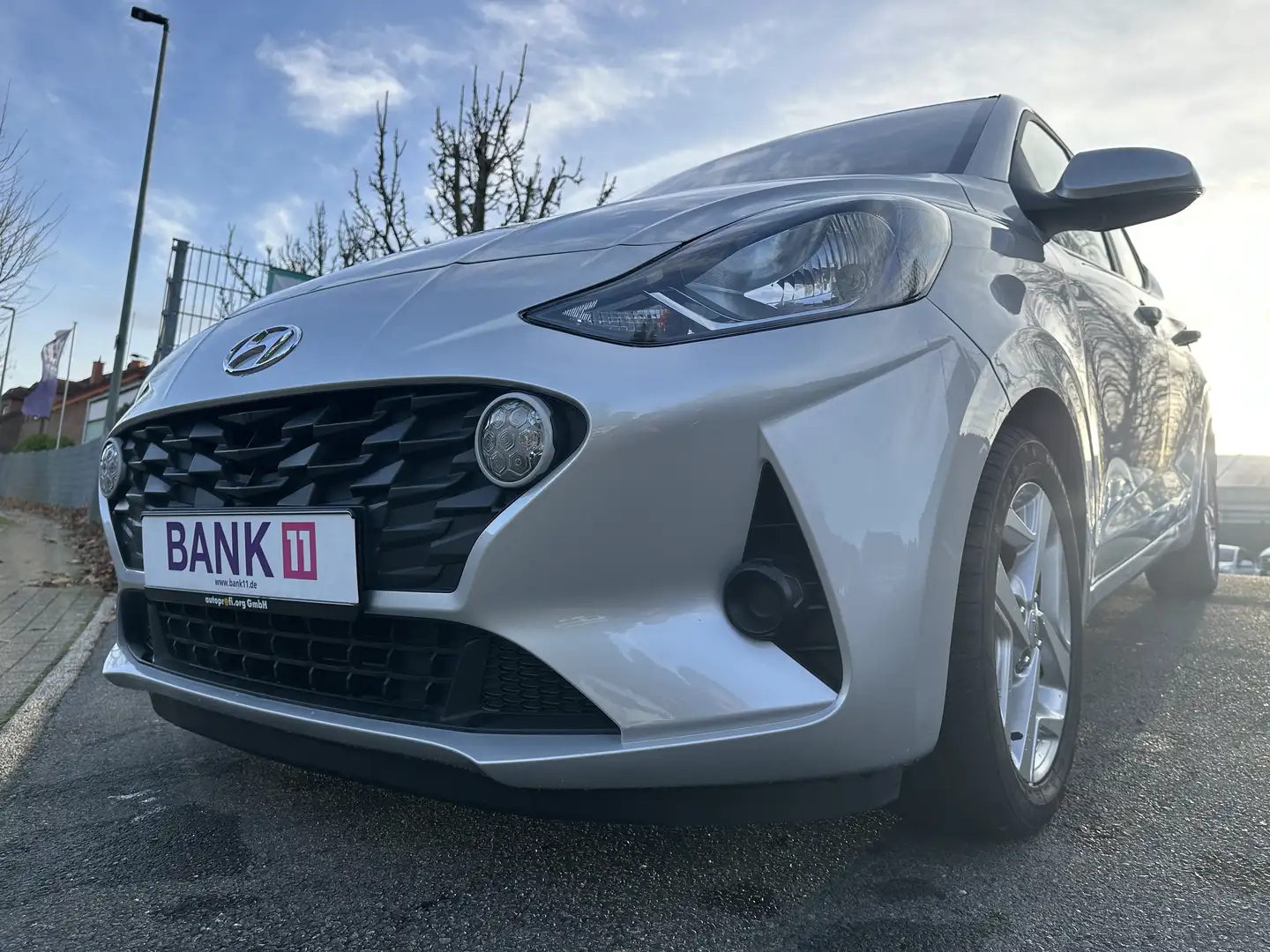 Hyundai i10 Trend Grau - 2